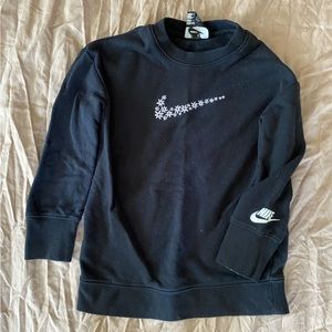 Girls Nike crewneck